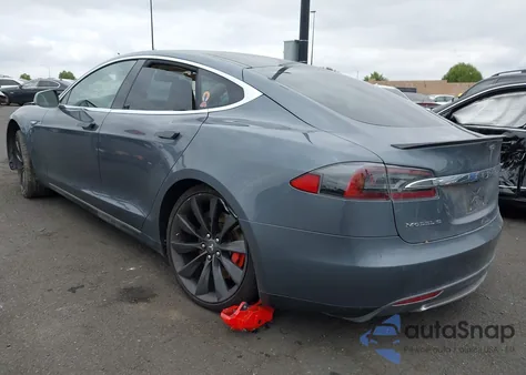 2014 Tesla Model S P85 из США, поврежденный, VIN 5YJSA1H13EFP36108